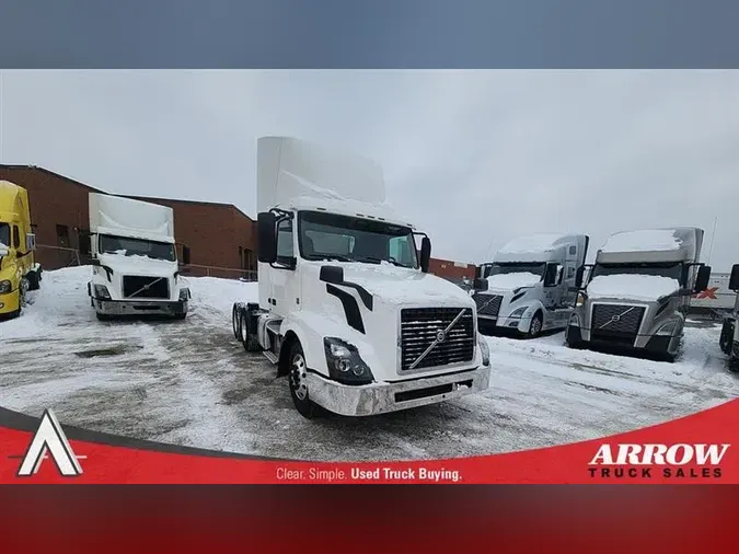 2018 VOLVO VNL300