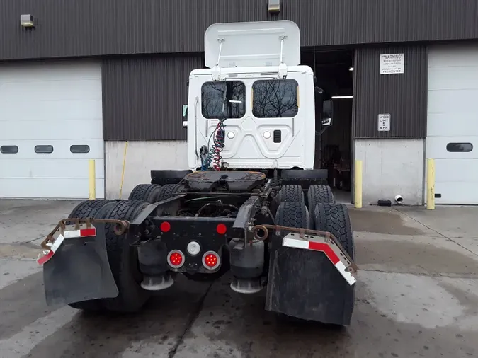 2013 FREIGHTLINER/MERCEDES CASCADIA 125