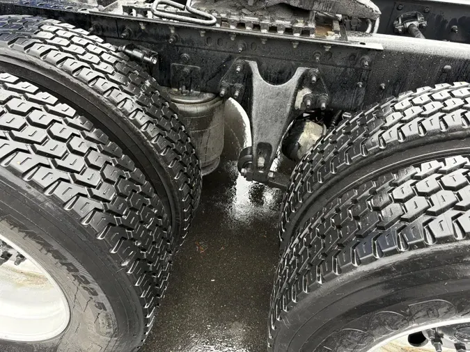 2022 International LT625be798b53ba15bff6ca712f1529555c75