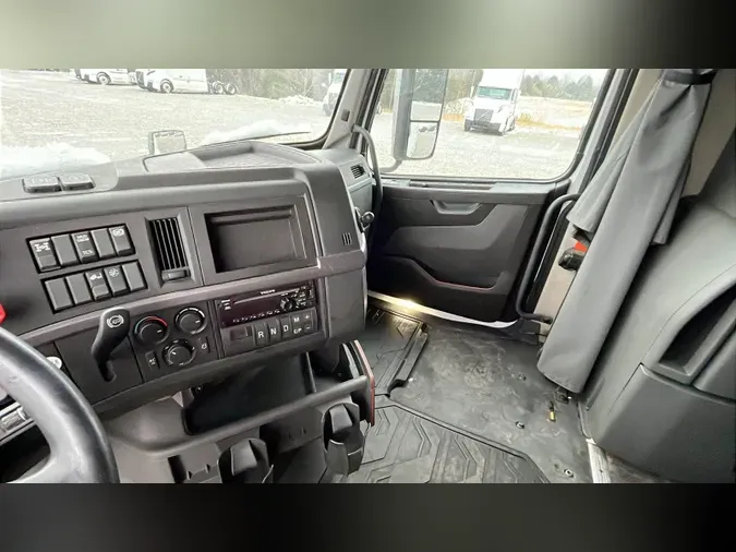 2020 Volvo VNL 760
