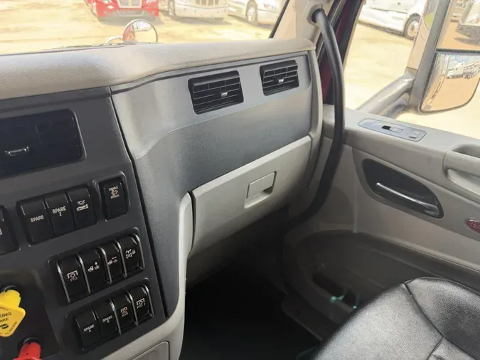 2020 Peterbilt 579be7cc9ed3d3080e5457fbe2410b03173