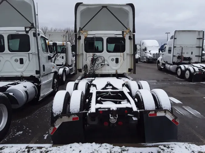 2017 FREIGHTLINER/MERCEDES CASCADIA 125