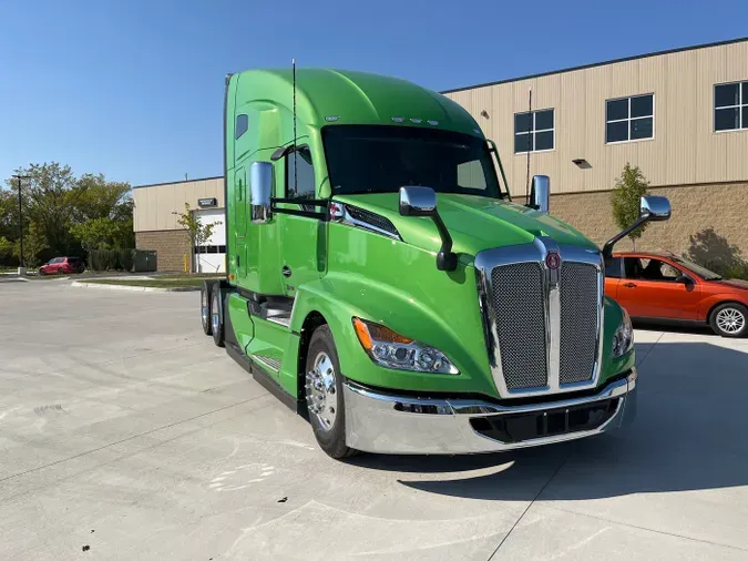 2025 Kenworth T680