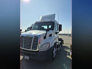 2018 FREIGHTLINER/MERCEDES CASCADIA 113