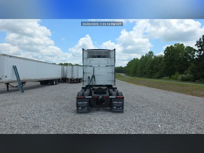 2018 Volvo VNL 740