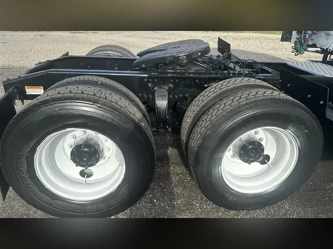 2020 FREIGHTLINER CA126