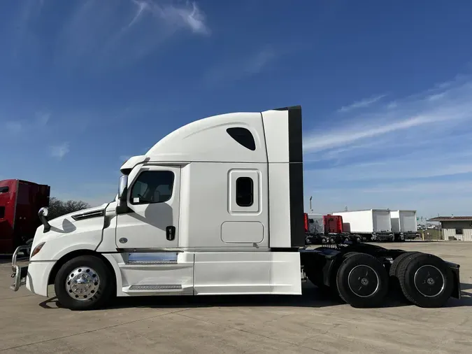 2024 Freightliner Cascadia