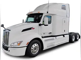 2022 Peterbilt 579