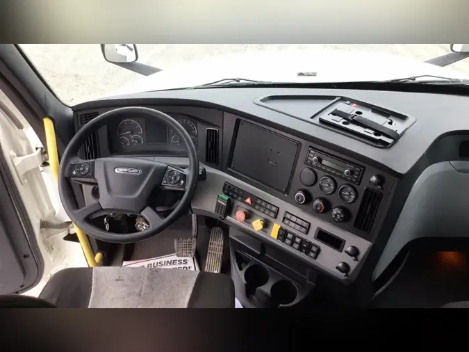 2022 Freightliner Cascadia 126be8f3fc42a217443b7e340fb68d6df4c