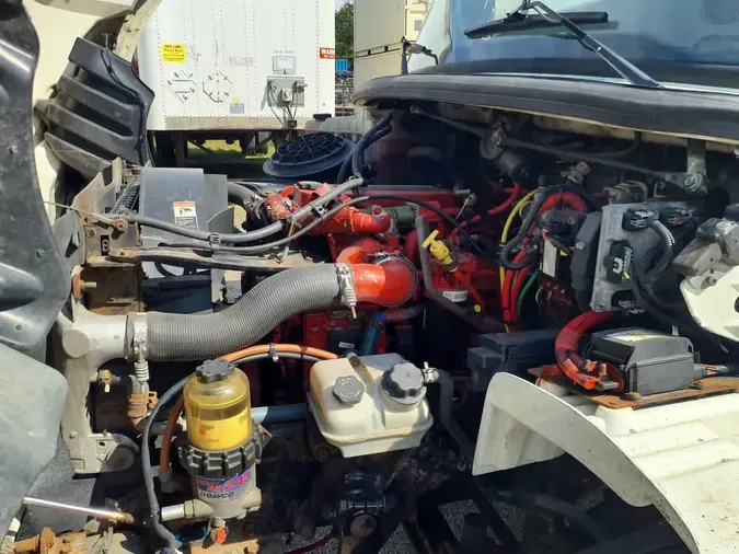 2016 FREIGHTLINER M2 106