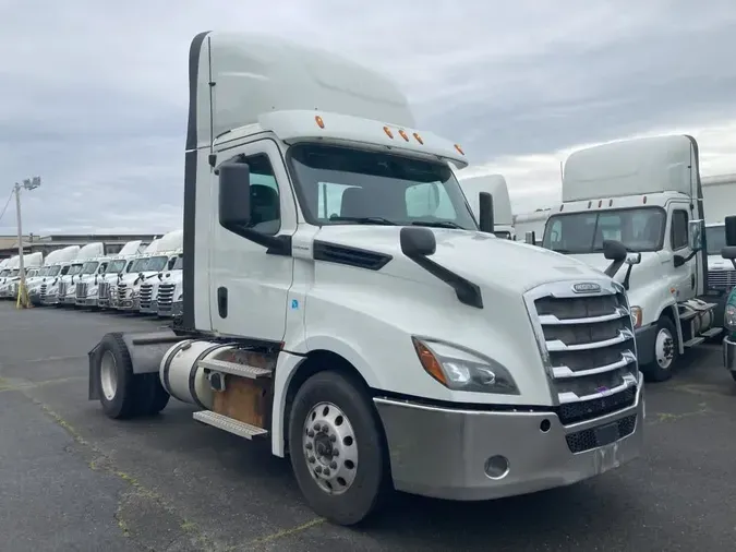 2019 FREIGHTLINER NEW CASCADIA 126