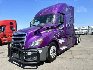 2020 FREIGHTLINER CASCADIA 126