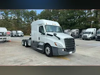 2021 Freightliner Cascadia 126