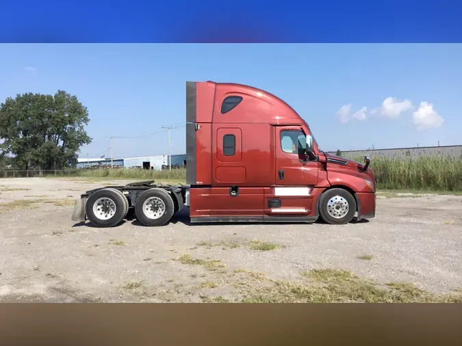 2023 Freightliner Cascadia 126