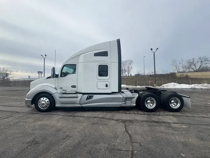 2022 Kenworth T680