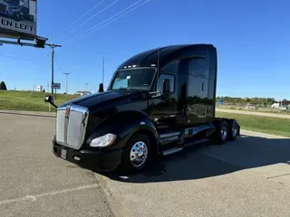 2022 KENWORTH T680