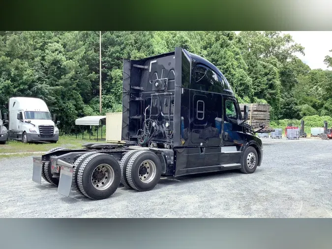 2020 Freightliner Cascadia