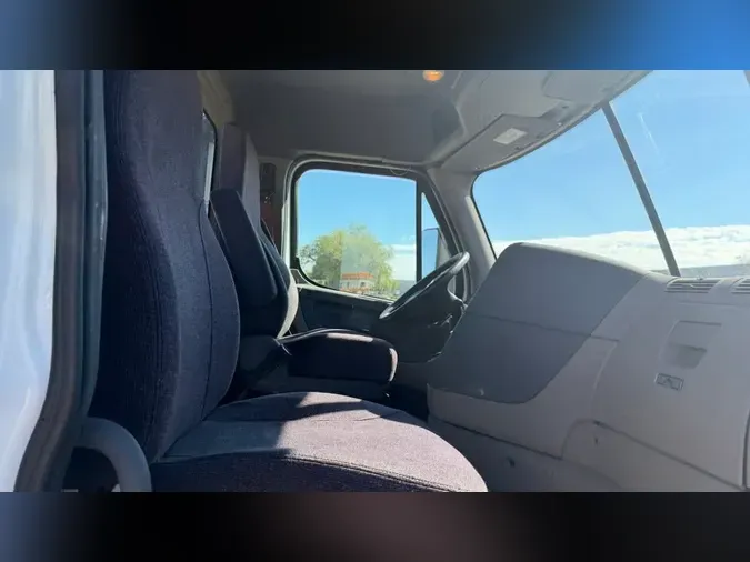 2017 FREIGHTLINER/MERCEDES CASCADIA 113