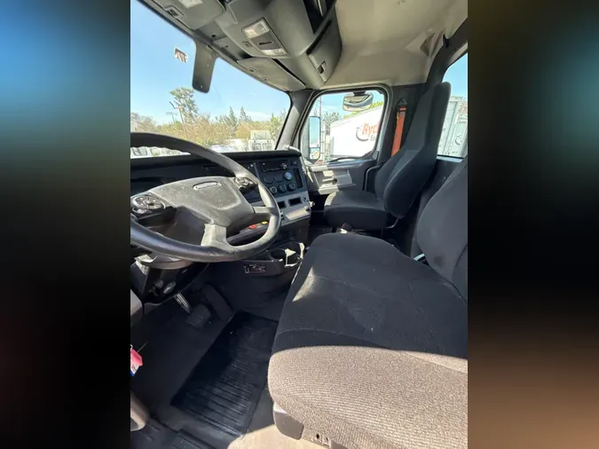 2019 FREIGHTLINER/MERCEDES NEW CASCADIA 116