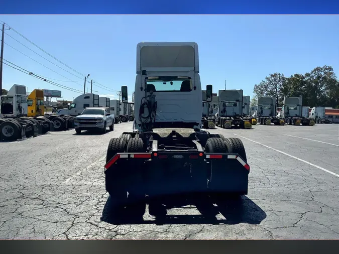 2019 INT LT625 6x4
