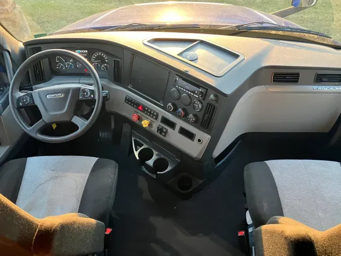 2022 Freightliner Cascadia