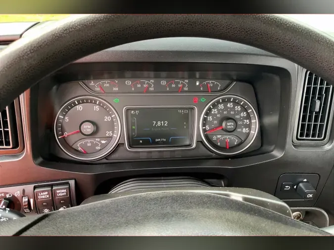 2022 INT LT625 6x4