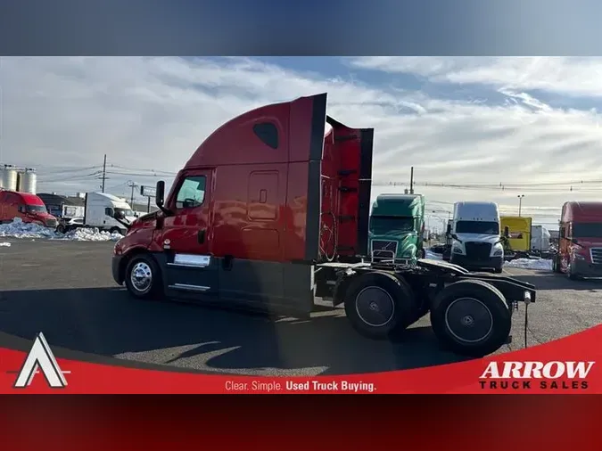 2022 FREIGHTLINER CA126