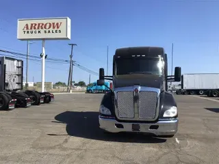 2022 KENWORTH T680