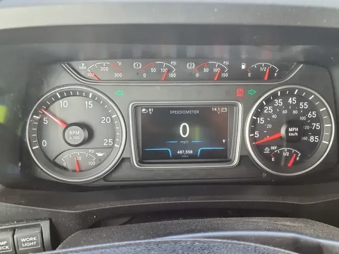 2019 NAVISTAR INTERNATIONAL LT625 SLPR CAB