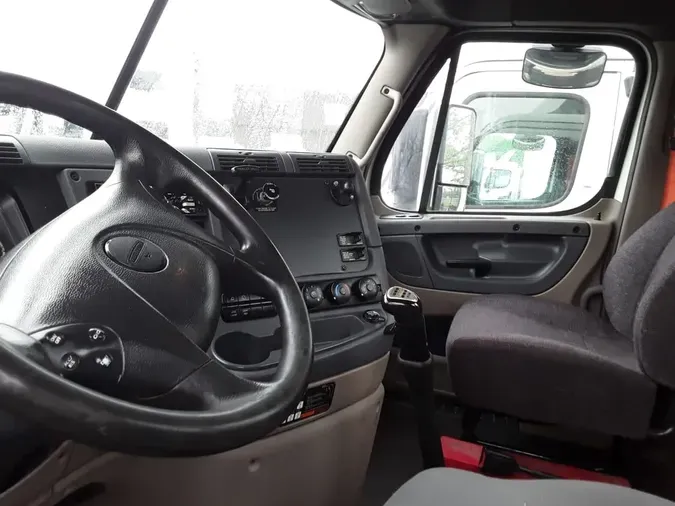 2019 FREIGHTLINER CASCADIA 125