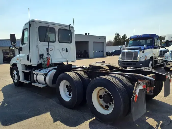 2020 FREIGHTLINER/MERCEDES CASCADIA 125
