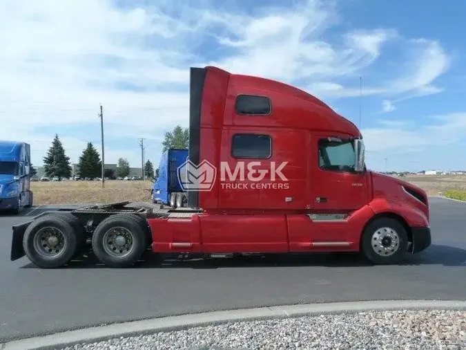 2021 VOLVO VNL64T860