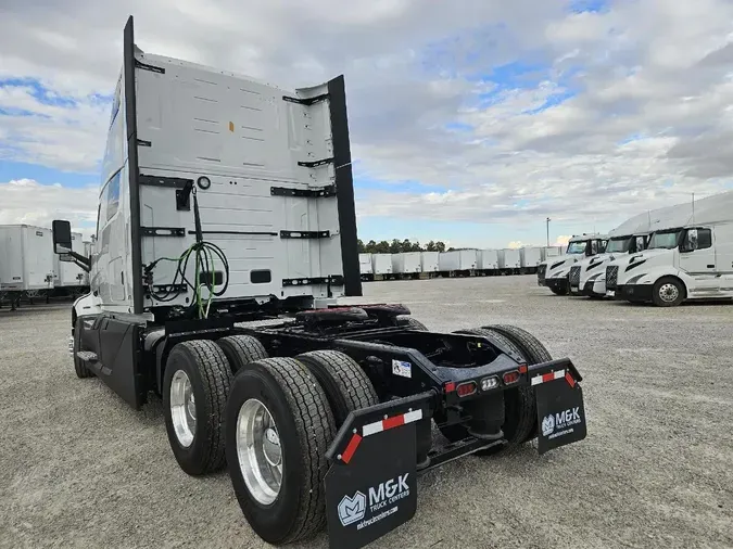 2026 VOLVO VNL860beba6bb077406c49dc2d5c2d53ff7a42