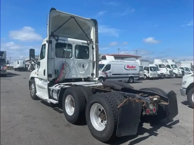 2018 FREIGHTLINER CASCADIA 125