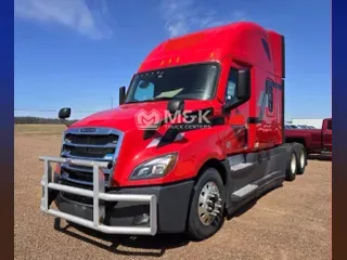 2020 FREIGHTLINER Cascadia 126
