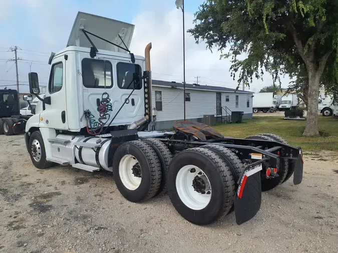 2019 FREIGHTLINER/MERCEDES CASCADIA 125