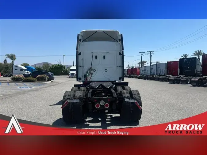 2020 FREIGHTLINER CA116