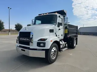 2025 MACK MD64