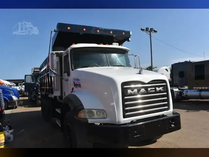 2006 MACK GRANITE CT713