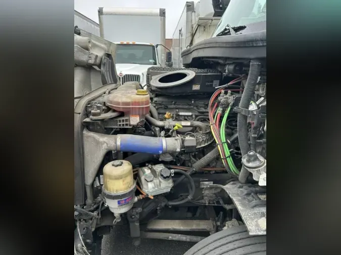 2022 FREIGHTLINER/MERCEDES CASCADIA PX11642ST