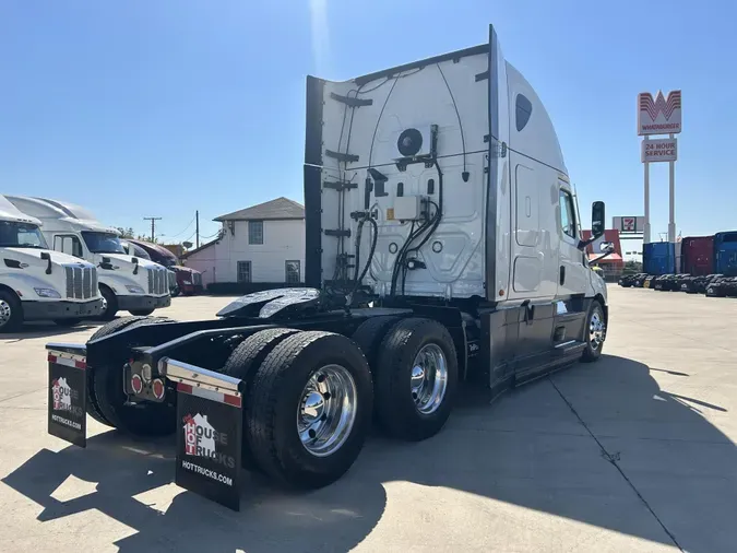 2023 Freightliner Cascadia