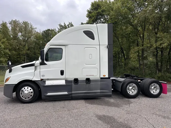 2020 Freightliner Cascadia