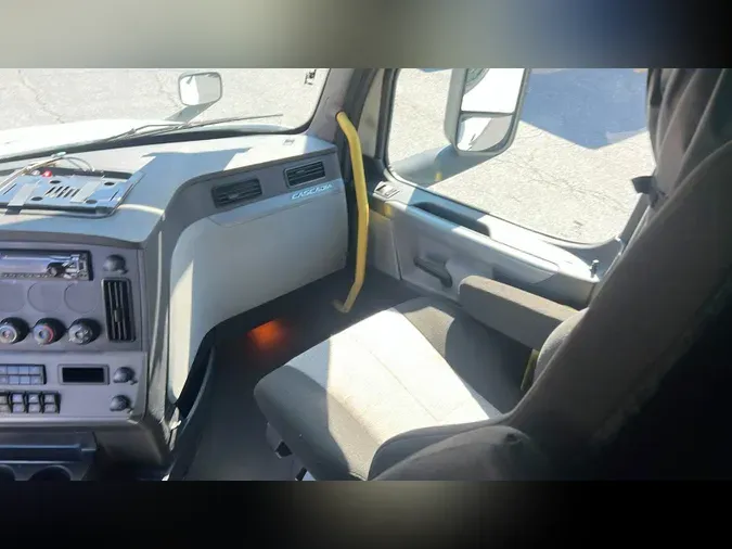 2022 Freightliner Cascadia 126