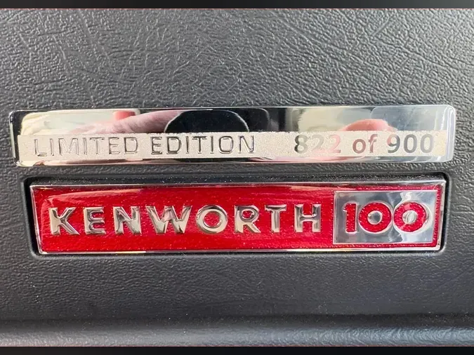 2024 KENWORTH W900