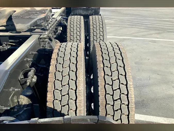 2022 INT LT625 6x4