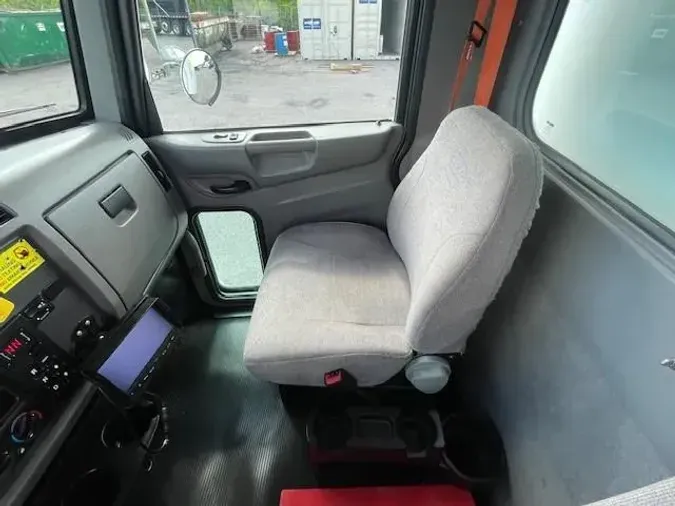 2020 Peterbilt 337