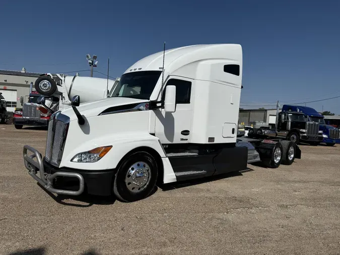 2023 Kenworth T680