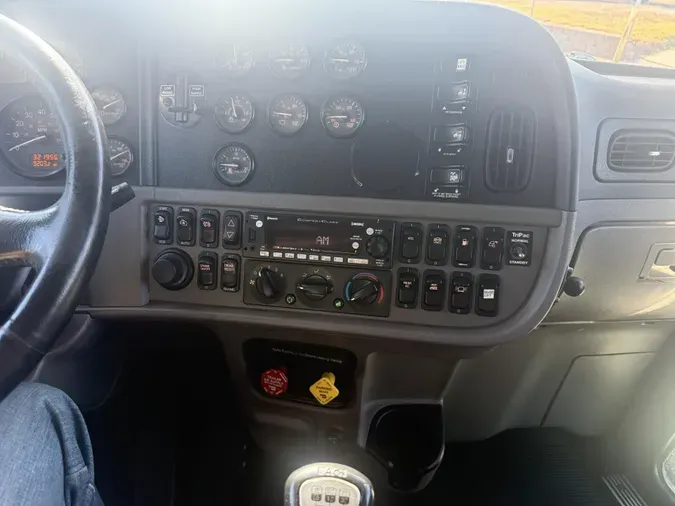 2022 Peterbilt 389beda5a614b5dcba9941b459f9035973f