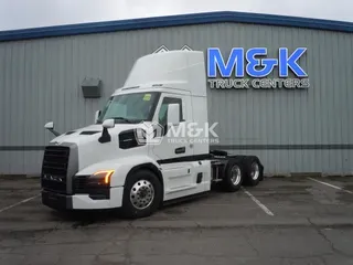 2026 MACK Pioneer Daycab