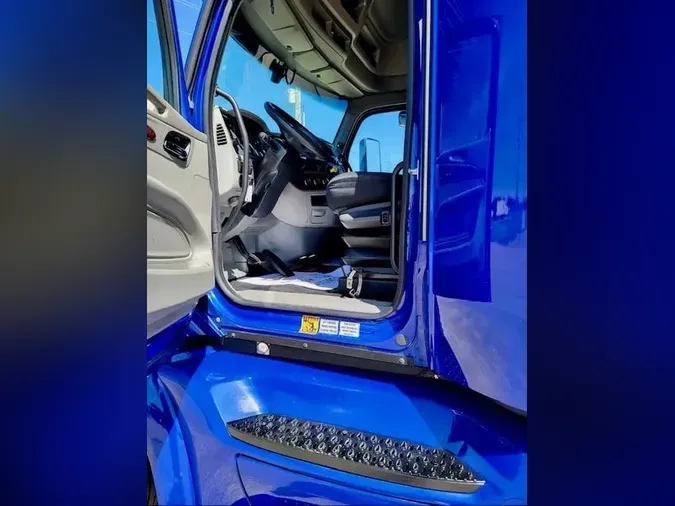 2022 Peterbilt 579